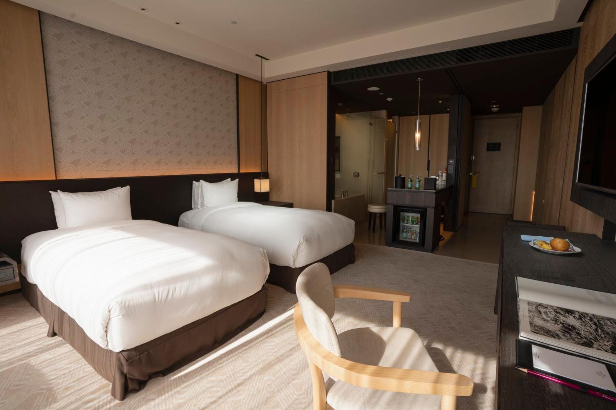 Hotel Crowne Plaza Tainan By Ihg Exterior foto Deluxe Room