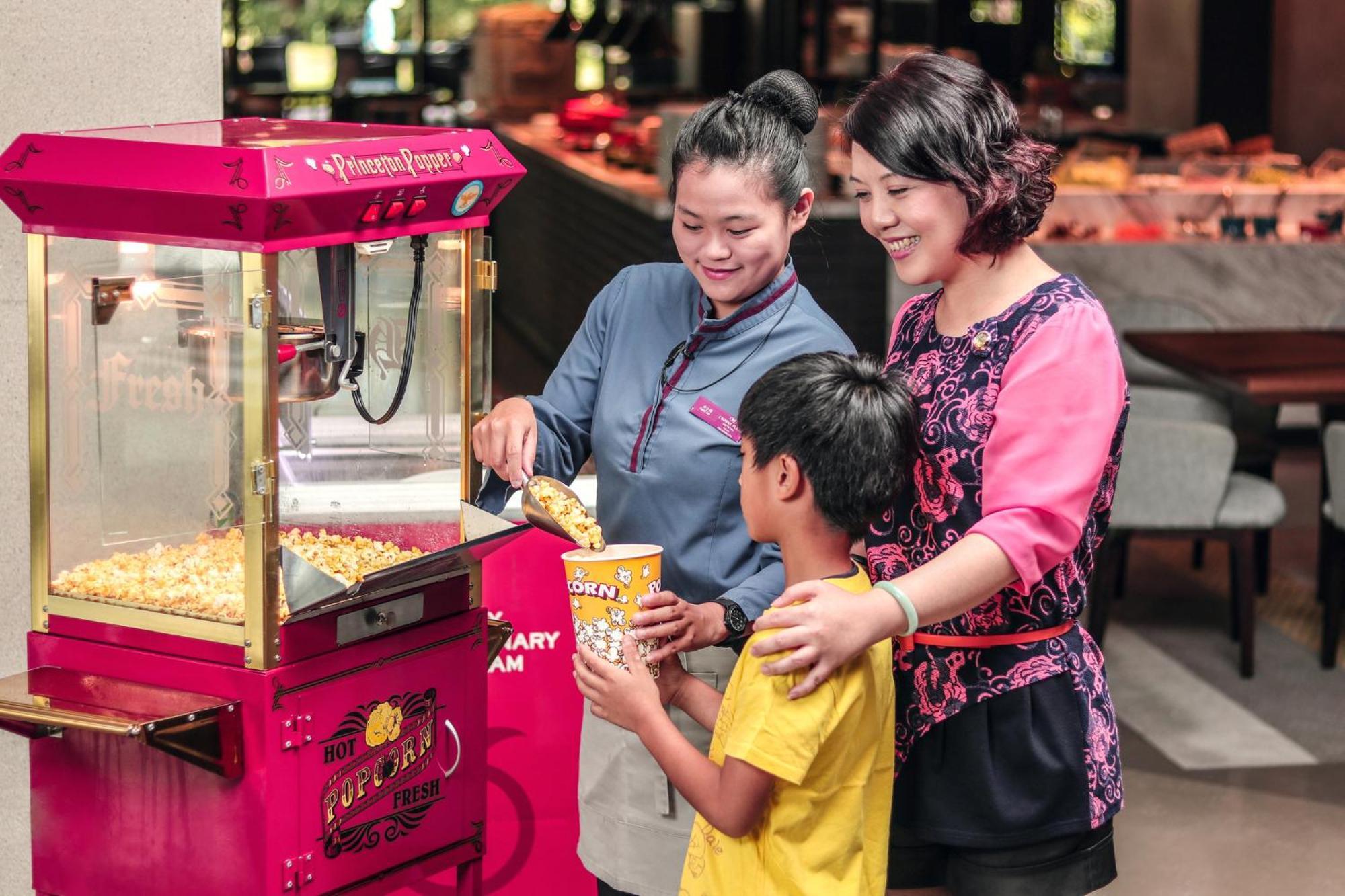 Hotel Crowne Plaza Tainan By Ihg Exterior foto A popcorn machine