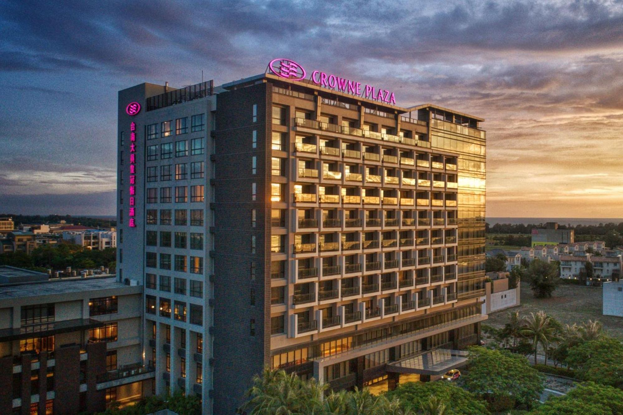 Hotel Crowne Plaza Tainan By Ihg Exterior foto
